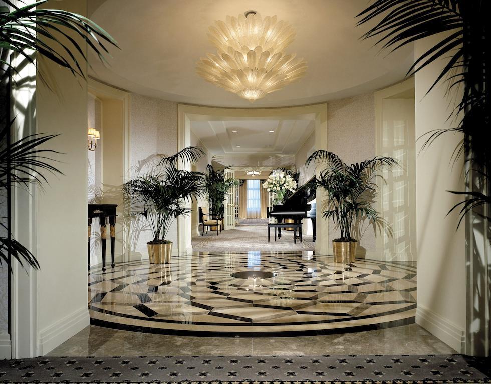 The Towers Of The Waldorf Astoria Hotel New York Exterior photo