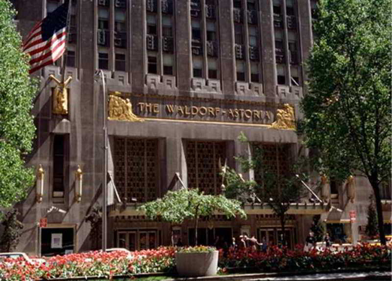 The Towers Of The Waldorf Astoria Hotel New York Exterior photo